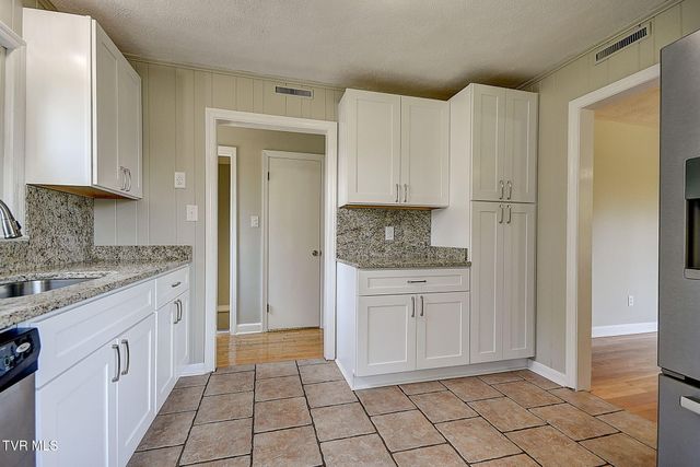 1721 Holston Drive, Bristol, TN 37620