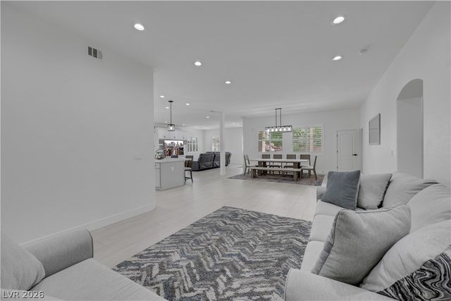 7364 Parading Pokey Street, Las Vegas, NV 89131