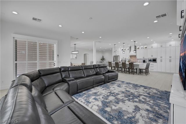 7364 Parading Pokey Street, Las Vegas, NV 89131
