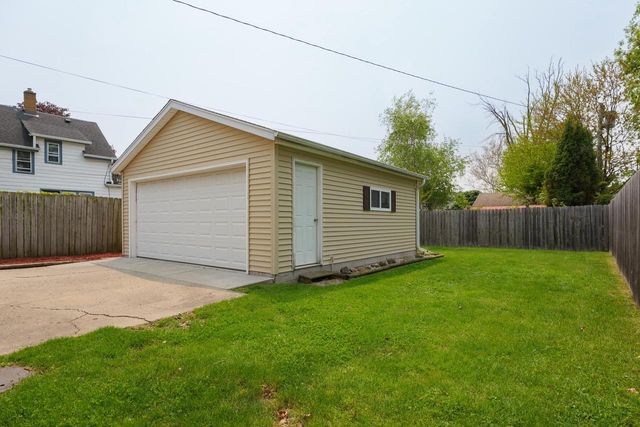 2610 Douglas AVENUE, Racine, WI 53402