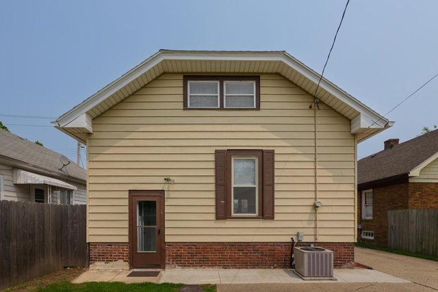 2610 Douglas AVENUE, Racine, WI 53402