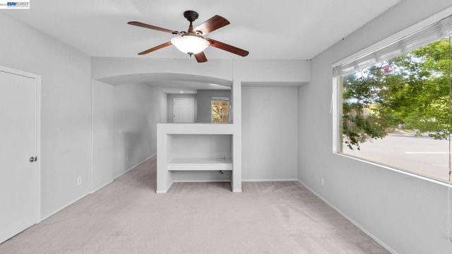 3199 Maui St, West Sacramento, CA 95691
