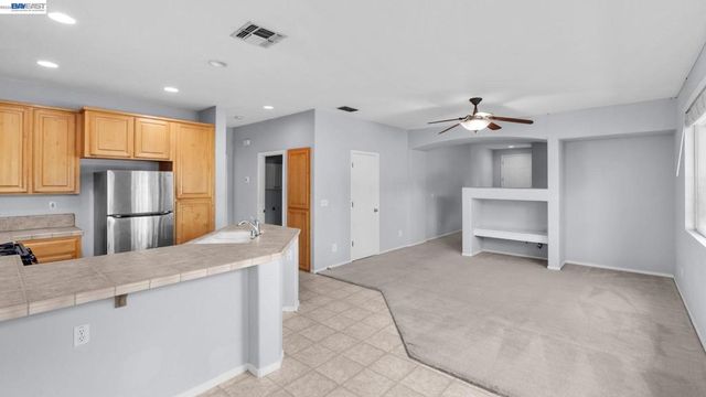 3199 Maui St, West Sacramento, CA 95691