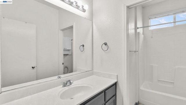 3199 Maui St, West Sacramento, CA 95691