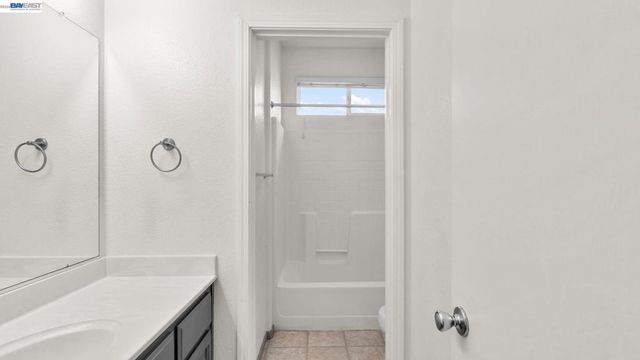 3199 Maui St, West Sacramento, CA 95691