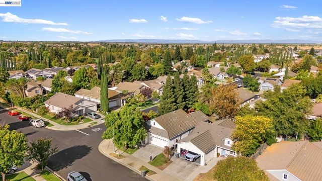 3199 Maui St, West Sacramento, CA 95691