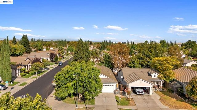 3199 Maui St, West Sacramento, CA 95691