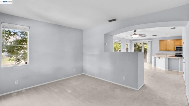 3199 Maui St, West Sacramento, CA 95691