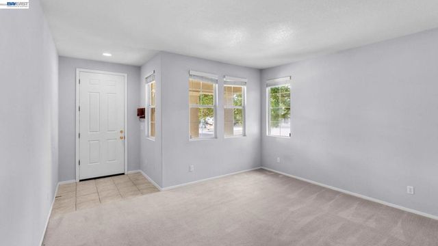 3199 Maui St, West Sacramento, CA 95691
