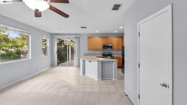 3199 Maui St, West Sacramento, CA 95691
