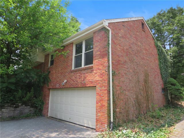 171 Cassia Dr, Jefferson Hills, PA 15025