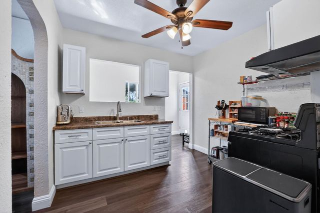 3541 38th St, Sacramento, CA 95817