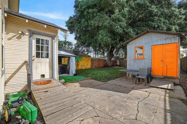 3541 38th St, Sacramento, CA 95817