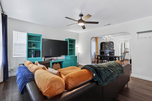 3541 38th St, Sacramento, CA 95817