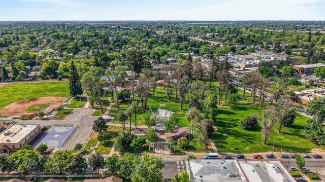 3541 38th St, Sacramento, CA 95817