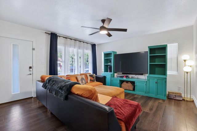 3541 38th St, Sacramento, CA 95817