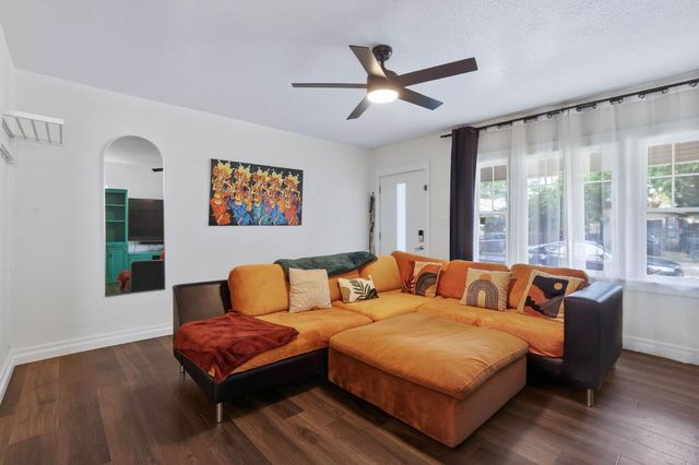 3541 38th St, Sacramento, CA 95817