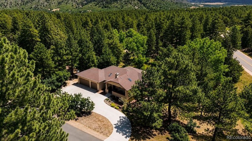 7524 Engineers Court, Larkspur, CO 80118