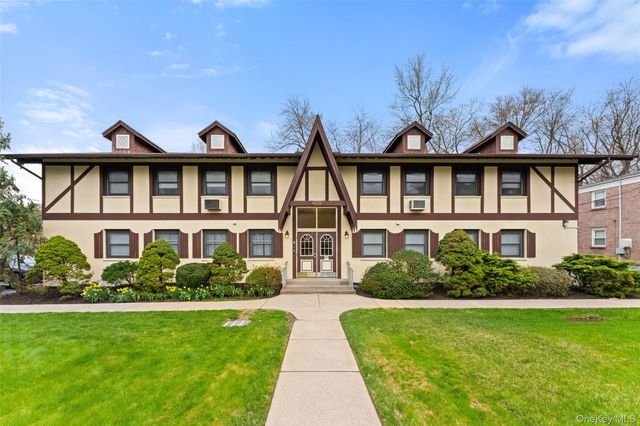 23 Normandy Village 4, Nanuet, NY 10954