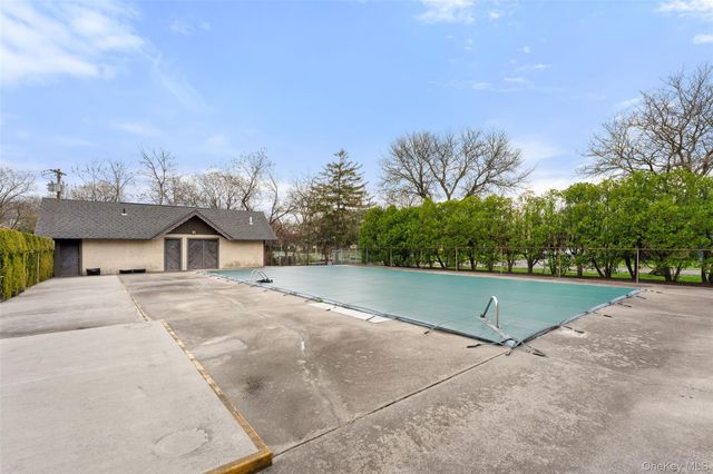23 Normandy Village 4, Nanuet, NY 10954