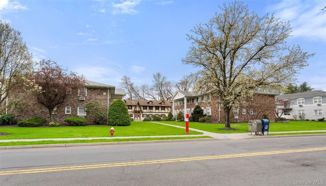 23 Normandy Village 4, Nanuet, NY 10954