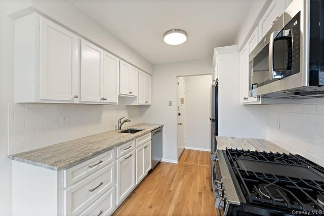 23 Normandy Village 4, Nanuet, NY 10954