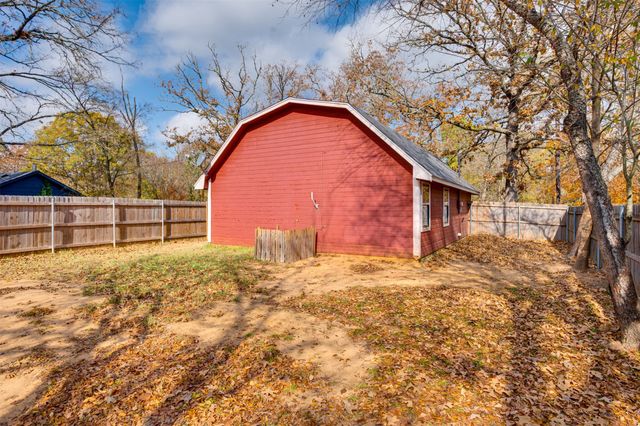 63 County Road 34715, Paris, TX 75460
