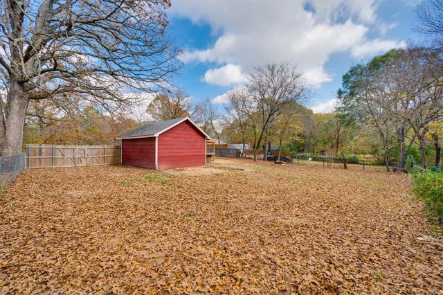 63 County Road 34715, Paris, TX 75460