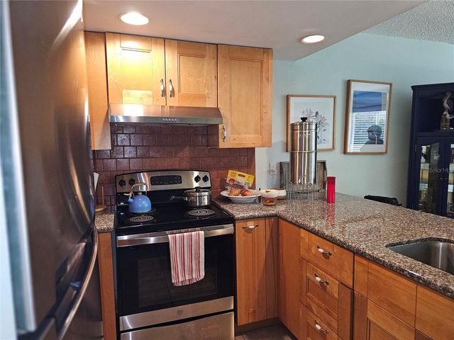 2525 W BAY DRIVE A13, Belleair Bluffs, FL 33770