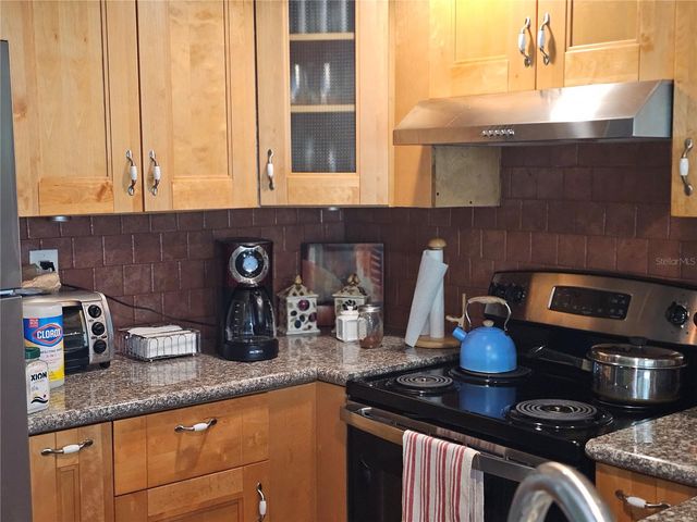 2525 W BAY DRIVE A13, Belleair Bluffs, FL 33770