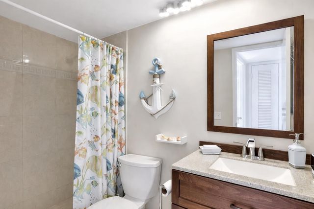 400 SE 10th Street 202, Deerfield Beach, FL 33441