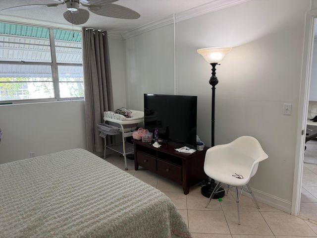 400 SE 10th Street 202, Deerfield Beach, FL 33441