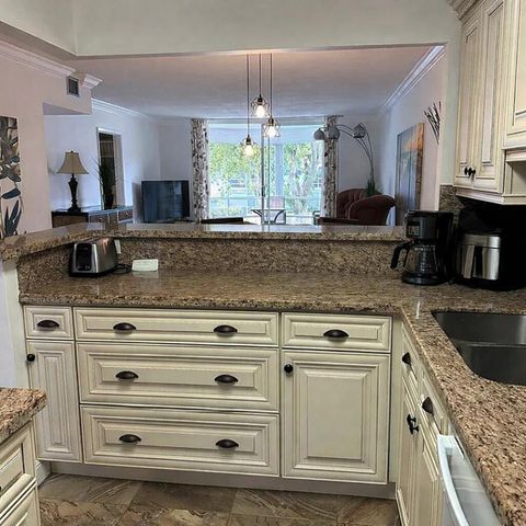 400 SE 10th Street 202, Deerfield Beach, FL 33441