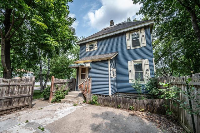 300 7th Street, Farmington, MN 55024