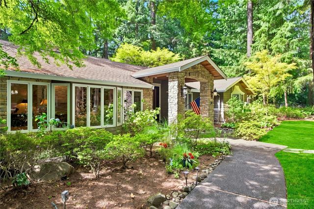 2853 134th Ave NE, Bellevue, WA 98005