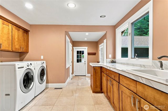 2853 134th Ave NE, Bellevue, WA 98005