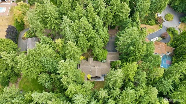 2853 134th Ave NE, Bellevue, WA 98005