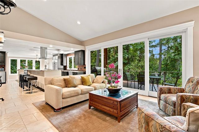 2853 134th Ave NE, Bellevue, WA 98005