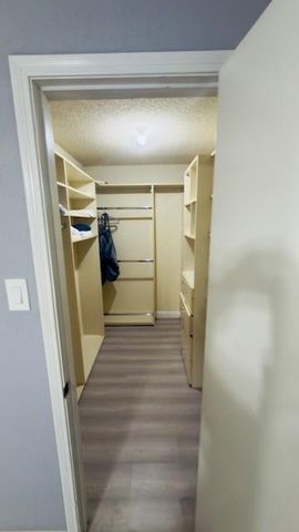 2750 Holly Hall Street 811, Houston, TX 77054