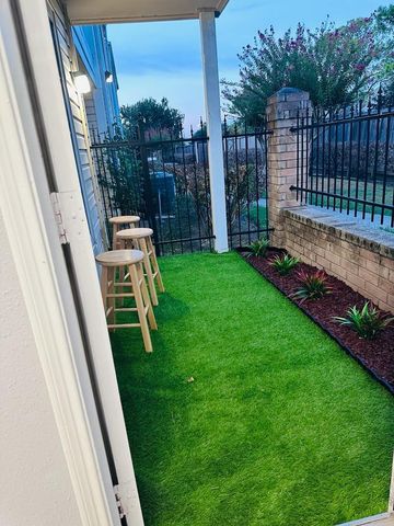 2750 Holly Hall Street 811, Houston, TX 77054