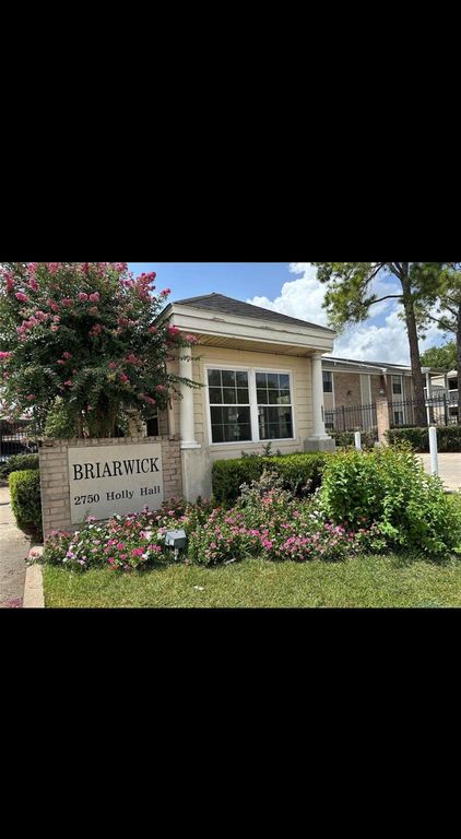 2750 Holly Hall Street 811, Houston, TX 77054