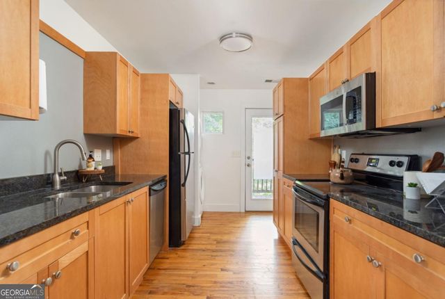 2023 Oakview Road SE 223, Atlanta, GA 30317