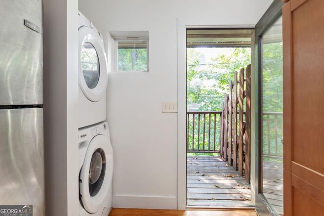 2023 Oakview Road SE 223, Atlanta, GA 30317