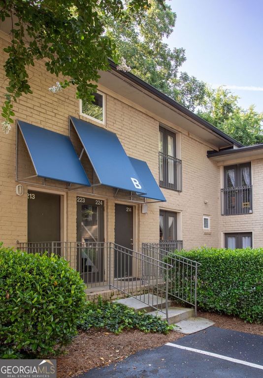 2023 Oakview Road SE 223, Atlanta, GA 30317