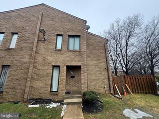 3106 BERRY RD NE #20, Washington, DC 20018