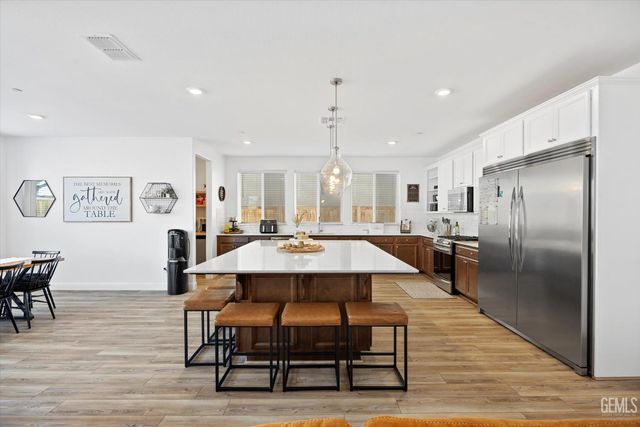 3310 Spruce Park Way, Shafter, CA 93263