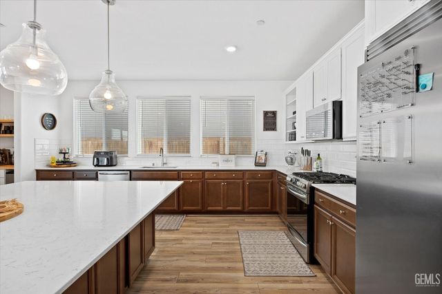 3310 Spruce Park Way, Shafter, CA 93263