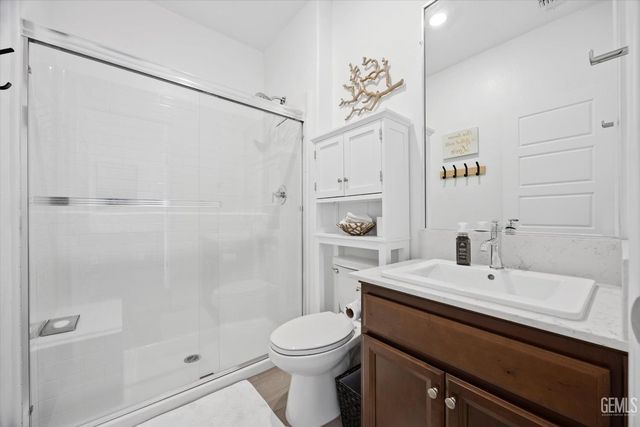 3310 Spruce Park Way, Shafter, CA 93263