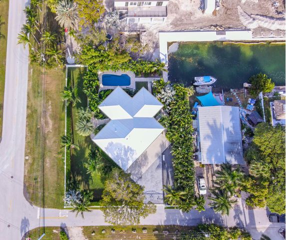 17213 Starfish Lane, Sugarloaf Key, FL 33042