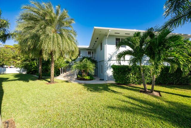 17213 Starfish Lane, Sugarloaf Key, FL 33042